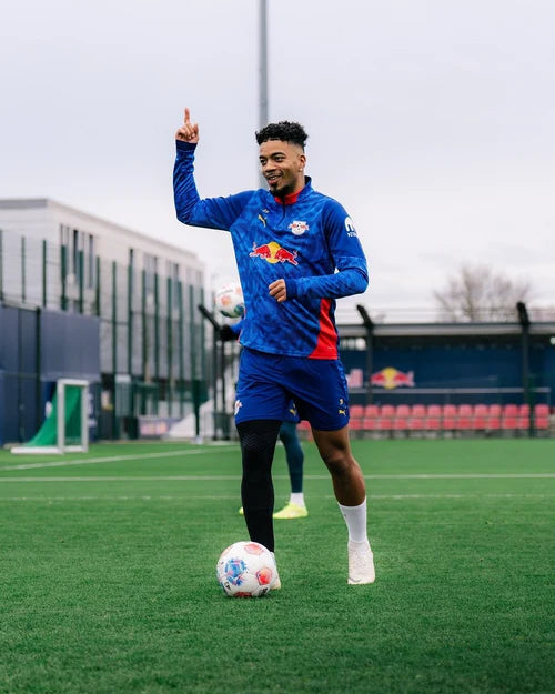 bennyhenrichs_using_the_KniTec_v2_while_training_with_rbleipzig_Thanks_for_the_support._Cred_14f92f63-c9ec-40c0-836a-3faf3be0462c.webp